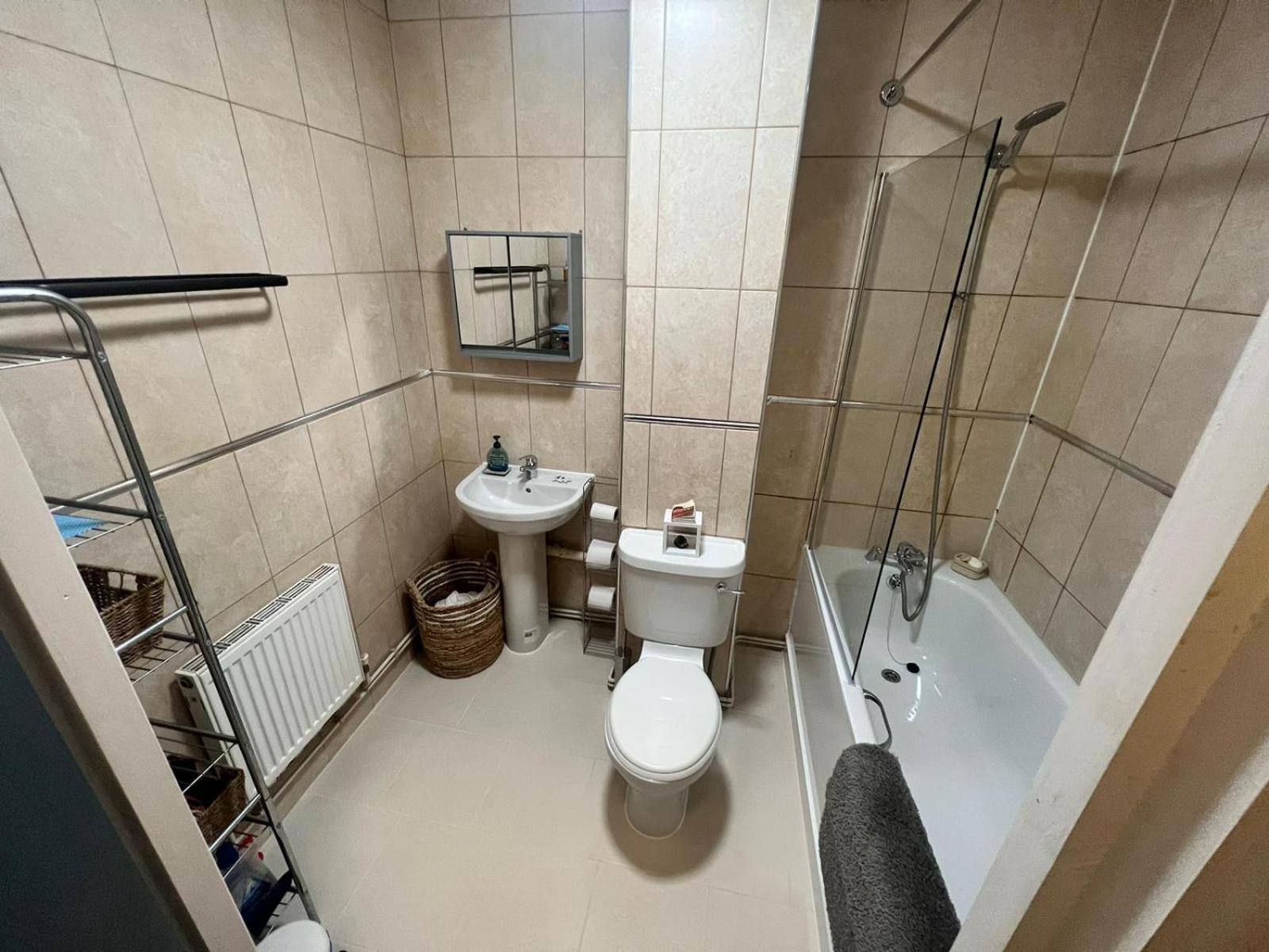 Cosy Private Room With Shared Bathroom Facilities Londýn Exteriér fotografie